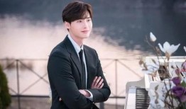 韩国娱乐圈爆料李钟硕,揭秘明星背后的故事